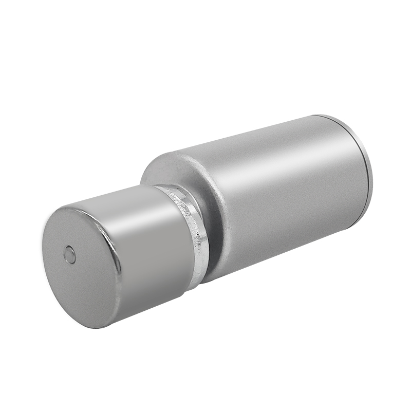 Visokohitrostni brezkrtačni motor s premerom 17 mm